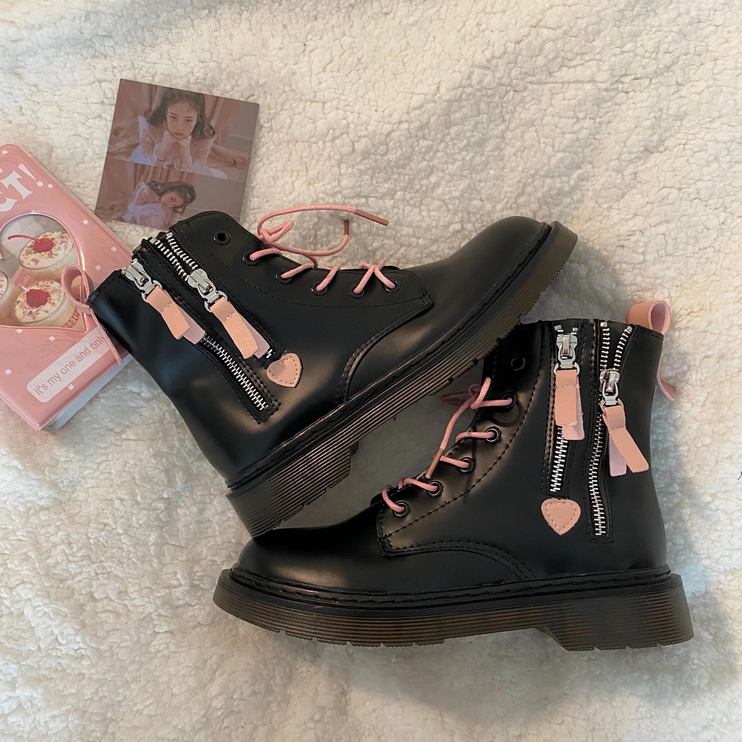 Black   Pink Martin Boots KF6912