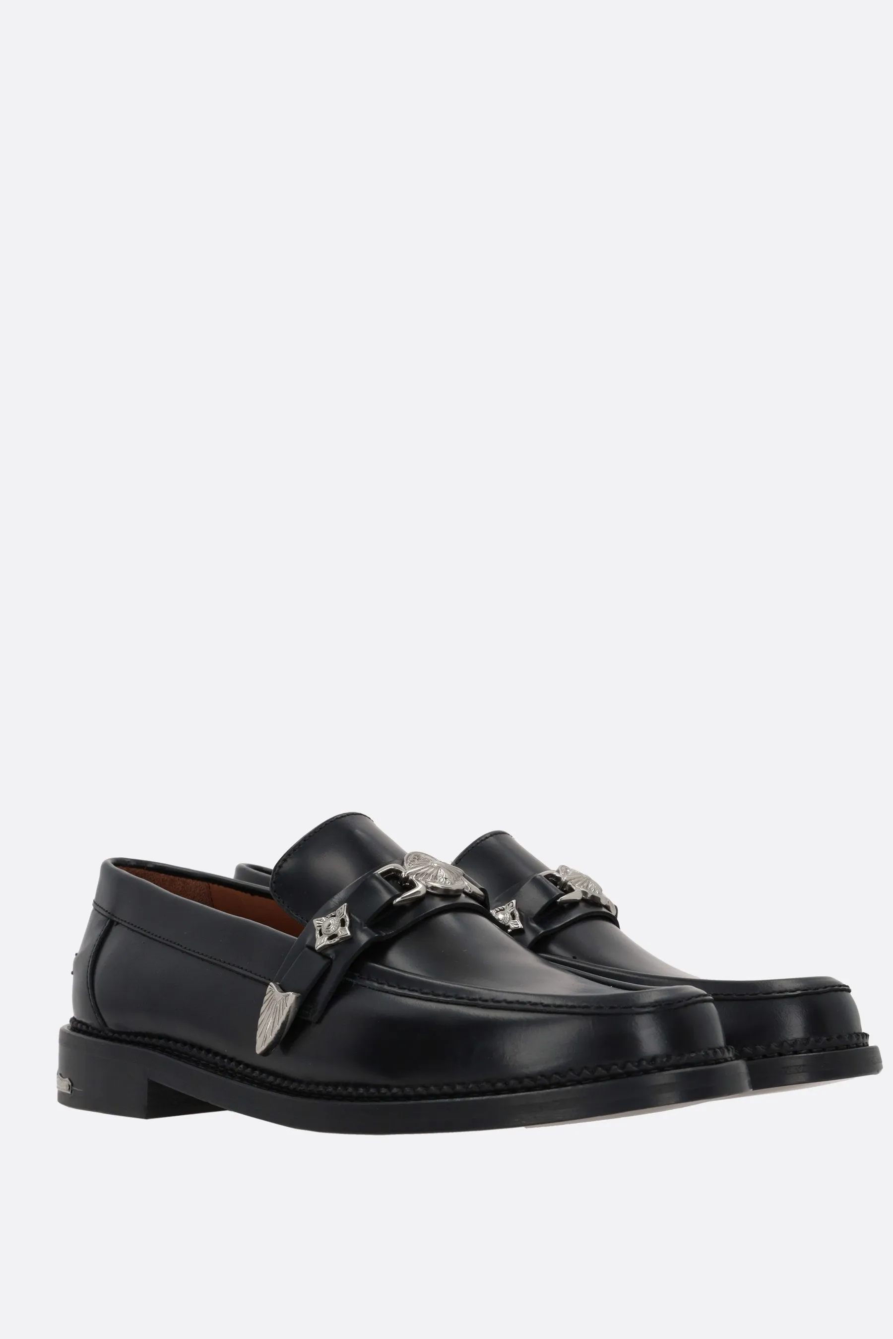 buckle-detailed smooth leather loafers