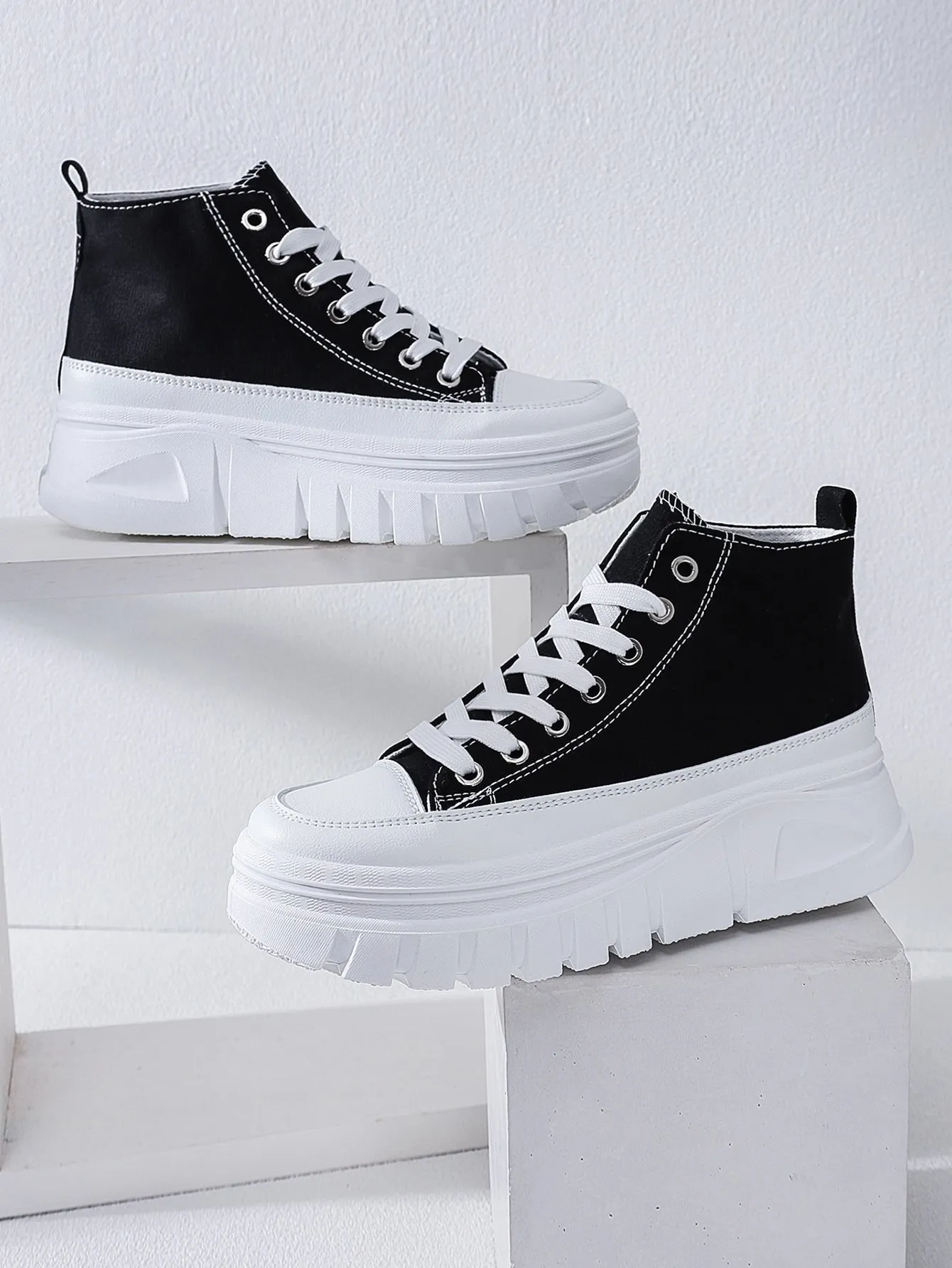 Lace up Front High Top Flatform Canvas Shoes