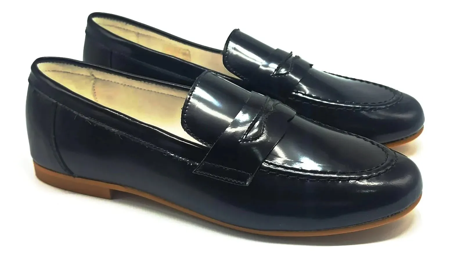 Classic Shawn & Jeffery Black Leather Loafer