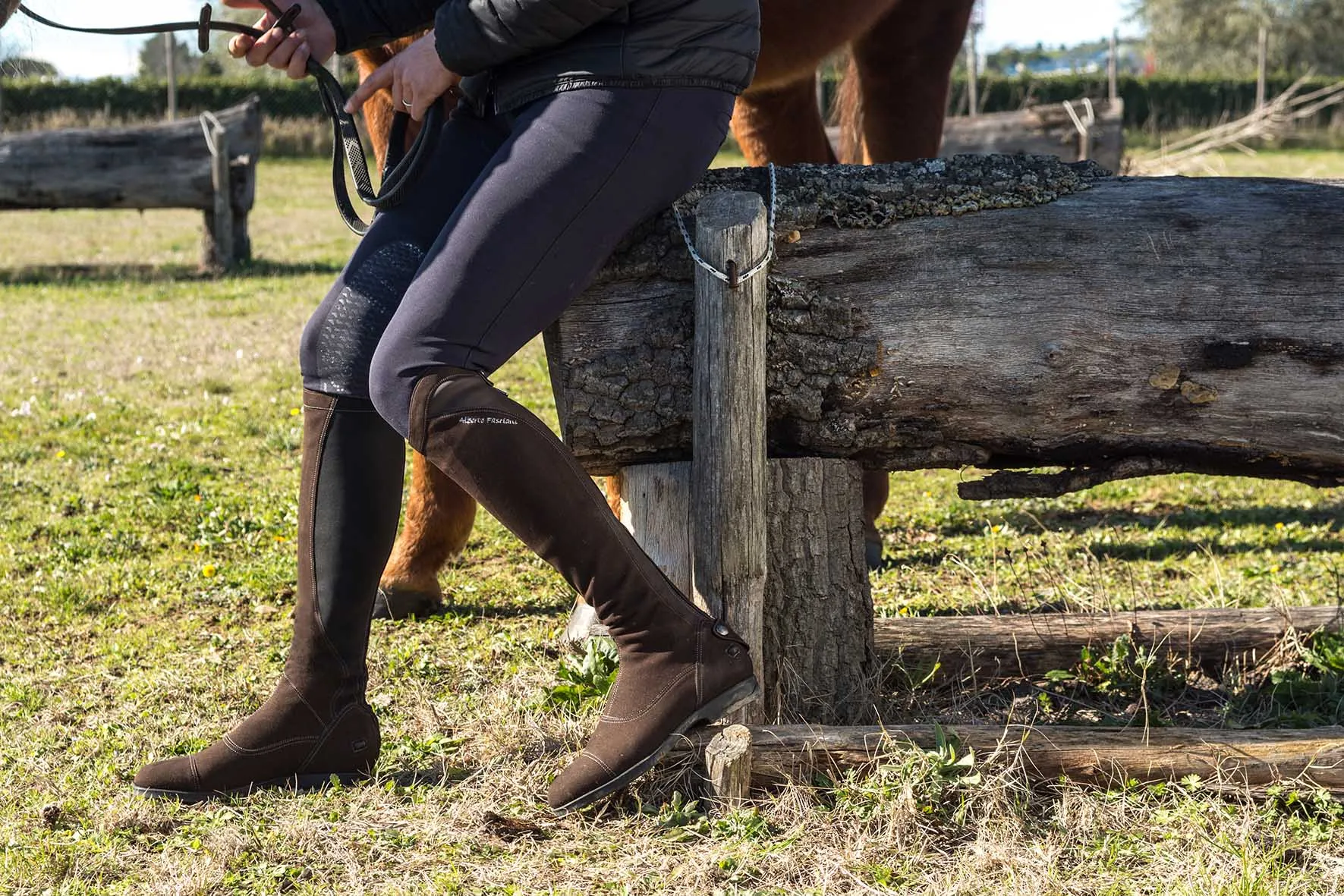 Urbino Vegan Suede<br>Brown riding boots [34 - 39]